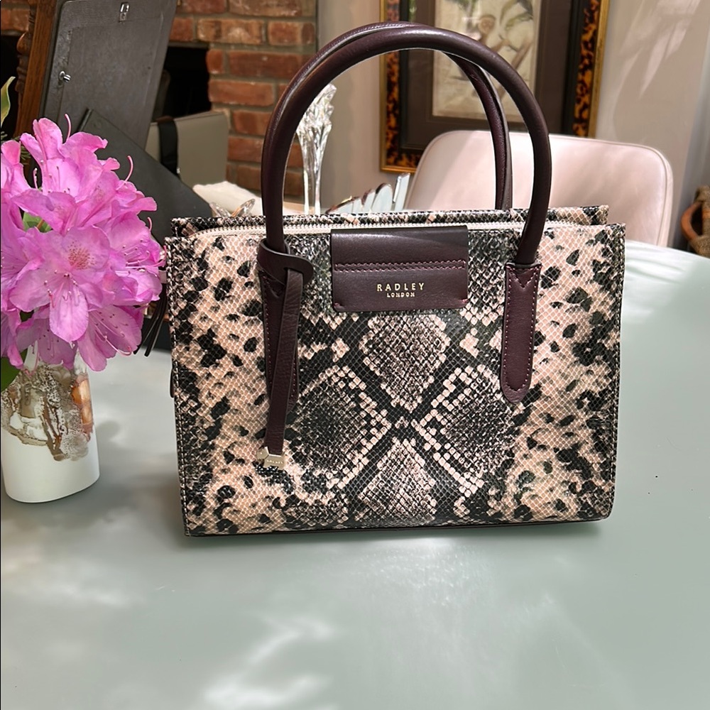 GORGEOUS 💜 Radley London Black and Cream Satchel with Exotic Print
